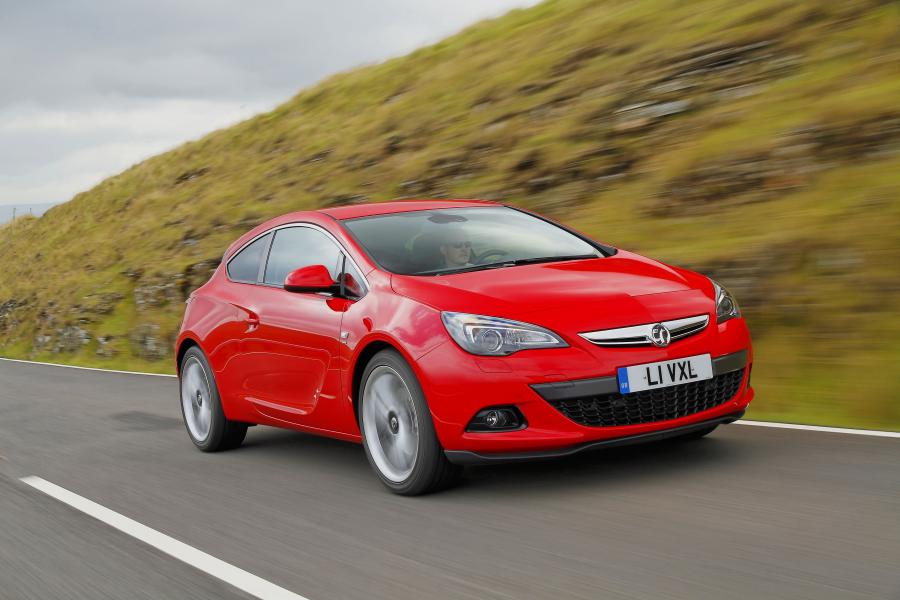 Vauxhall Astra GTC 2012 года  (фото 44 из 62)